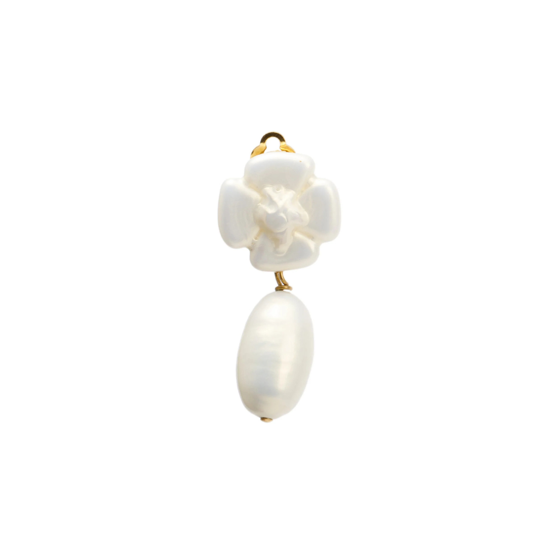 Chanel Vintage 1998 Camélia Faux Pearl Clip-On Earrings