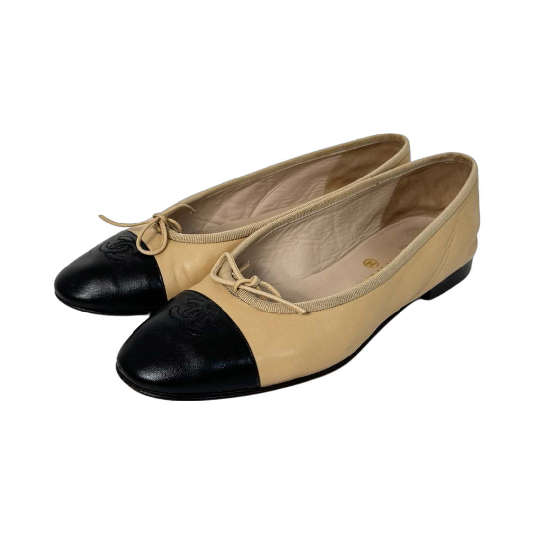 CHANEL Ballet Flats (Size 37.5)