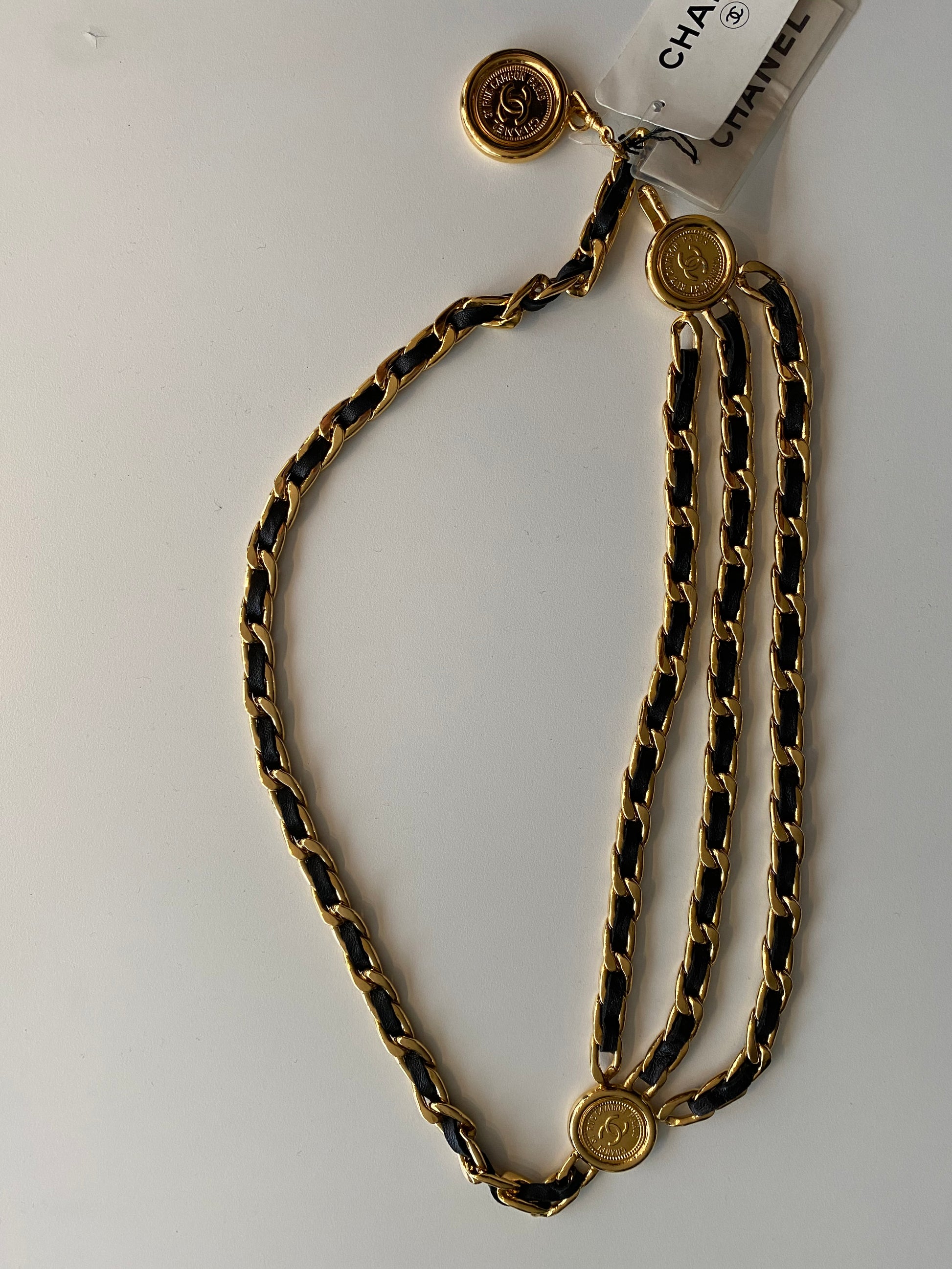 Chanel Vintage Medallion Chain-Link belt – Designer Exchange Consignment TO