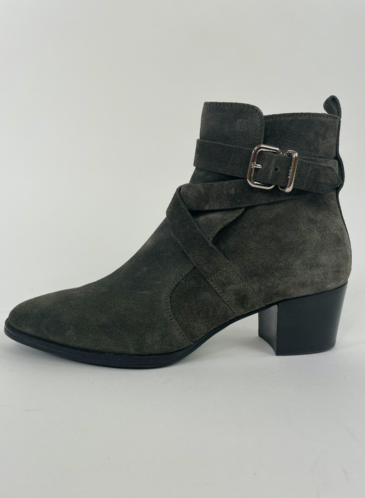 Tod's Bye Foresta Boots (Size 40)